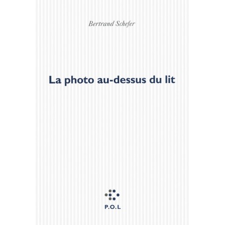 La photo au-dessus du lit