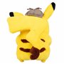 Bandai - Pokémon - Film Détective Pikachu - Peluche Détective Pikachu - Peluche 20 cm toute douce de Pikachu avec sa casquette -