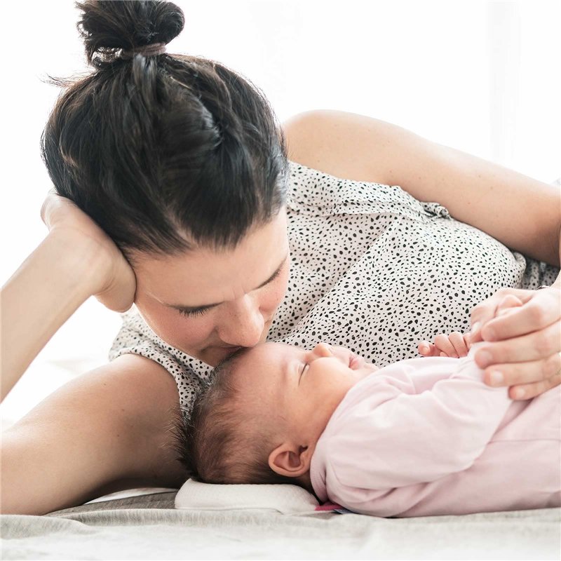 Image secondaire de Medibino Kluba Medical | Coussin Protecteur pour bébé, prévient la déformation cranienne | équipement de lit | Blanc/Gris