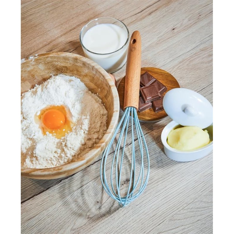 Image secondaire de Masterchef Junior - Fouet de Cuisine - Bois et Silicone Bleu - Nettoyage Facile et Empêche les Ingrédients de Coller - Batteur M
