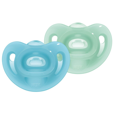 NUK Sensitive - Lot de 2 sucettes - 6 à 18 mois - 100% silicone pour peau délicate - Sans BPA - Bleu et vert
