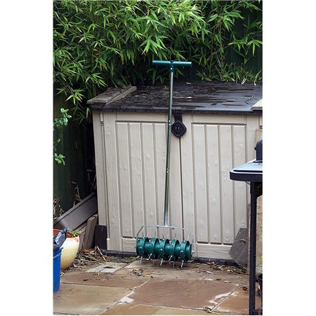 The Shopfitting Shop Aérateur de pelouse et piquet de gazon