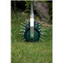 The Shopfitting Shop Aérateur de pelouse et piquet de gazon, outil de jardinage rotatif manuel, dispositif de rouleau de tractio