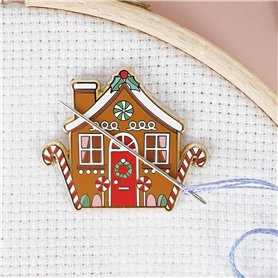 Caterpillar Cross Stitch Needle Minder – Maison en pain d'épices pour point de croix