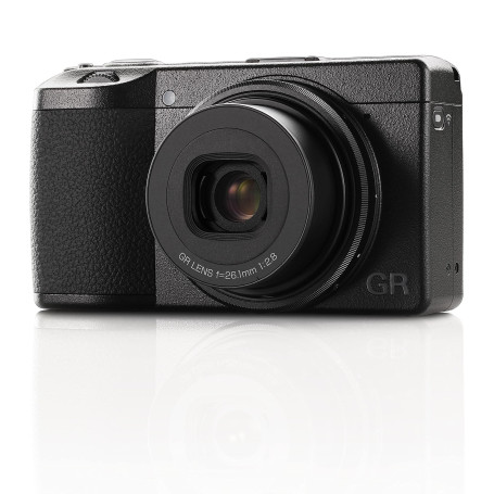 Ricoh GR IIIx Appareil Photo numérique [Focale 40mm] [Equipé d'un capteur CMOS APS-C de 24.2M] [La référence en matière de Prise