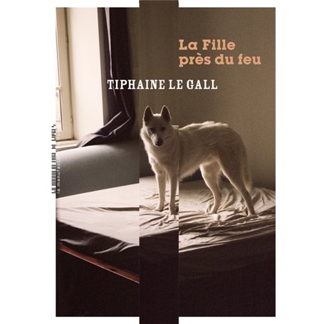 La fille près du feu