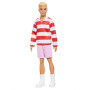 Barbie - Poupée Ken Fashionistas avec haut a rayures rouges et short - Barbie - HYV01