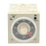 KSTE Relais Temporisé, H3CR-A8, Bouton de commande, 1.2S-300H, 8-Pin, 100-240V, 100-125VDC
