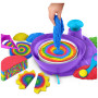 Kinetic Sand Sable Magique - Coffret Swirl N Surprise 907 G + 4 Outils - Créez Différentes Formes Hypnotisantes avec Ce Sable Ma