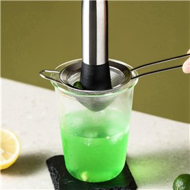 Entonnoir adapté à l’entrée du réservoir des voitures diesel avec détrompeur de carburant