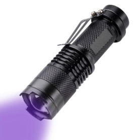 ILantule Lampe de Poche UV,Le Lampe Torche UV LED,Lampe de Poche Ultraviolet 395nm LED Lumière Noire Torche,pour Chien/Chat Déte