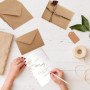 100 Enveloppes en Papier Kraft - Enveloppes Mariage - Enveloppes 13x18 - Enveloppes Faire Part, 120 g/m² Papier Brun, Fermeture 