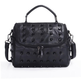 Sac à main Panlom® en cuir avec lanière et bijou tête de mort