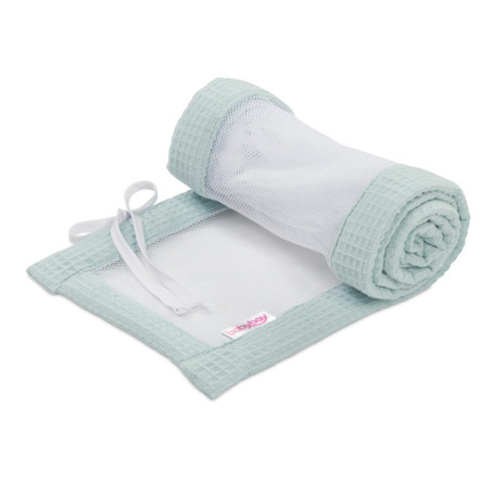 Tour de lit en maille gaufrée babybay - Bleu tendre, compatible Maxi et Comfort