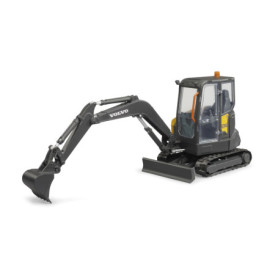 Mini-pelleteuse Volvo ECR40 Bruder - Jouet de Chantier pour Enfants
