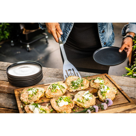 Spatule à trou Forged Churrasco en acier inoxydable - 38,5 x 13,5 cm