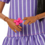Poupée Fashionista en Robe Violet et Blanc
