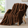 BEDELITE Plaid Marron Foncé Couverture pour Lit 1 Personne 150x200 | Cadeau Cocooning Doux et Chaud, Moelleux, Idée Déco pour Fe